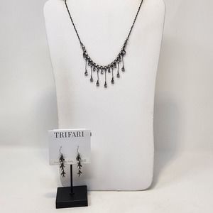 Trifari Gunmetal Gray Clear Dangle Rhinestone Necklace Earring Jewelry Set